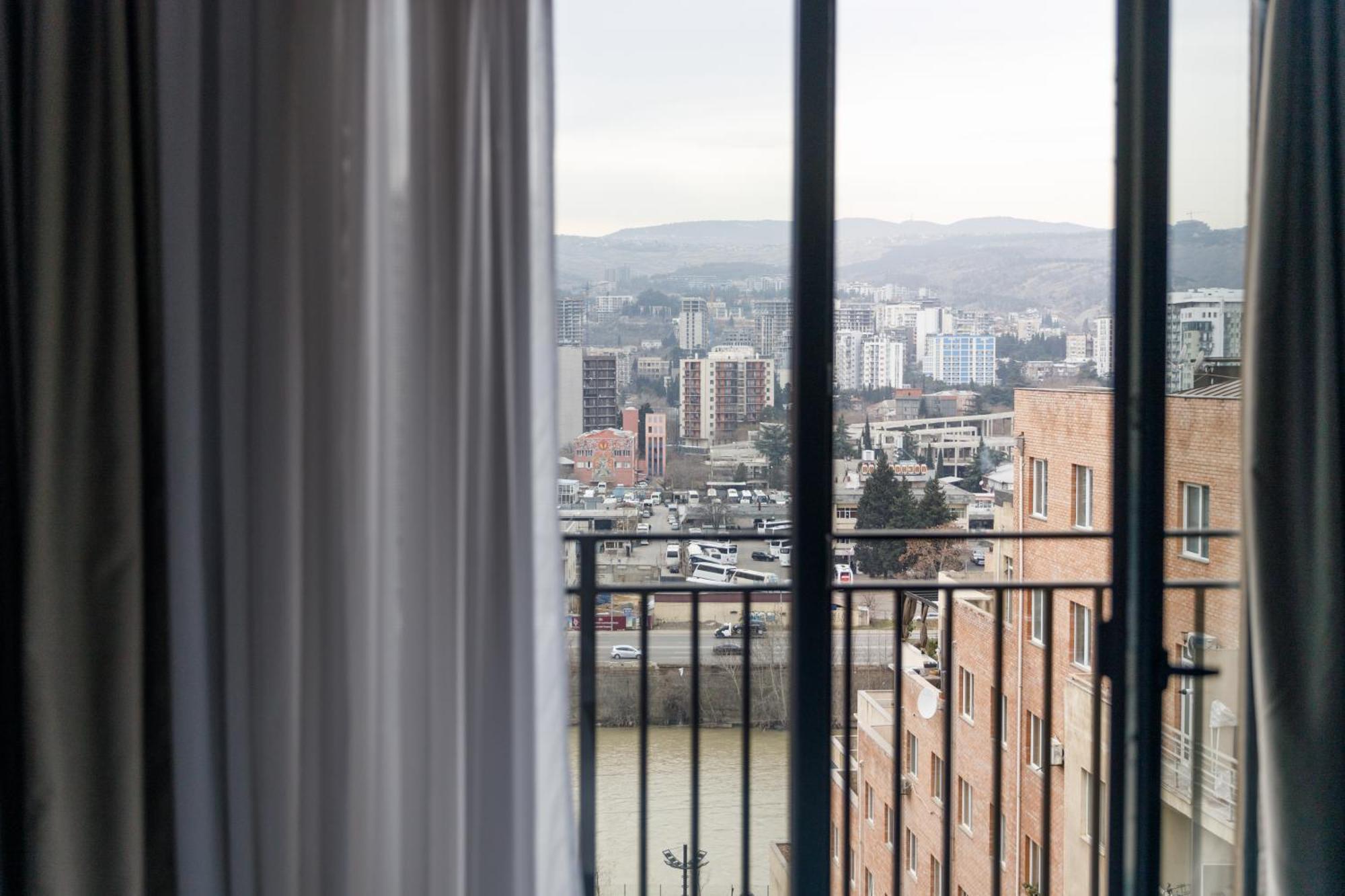 Address Inn Tiflis Dış mekan fotoğraf